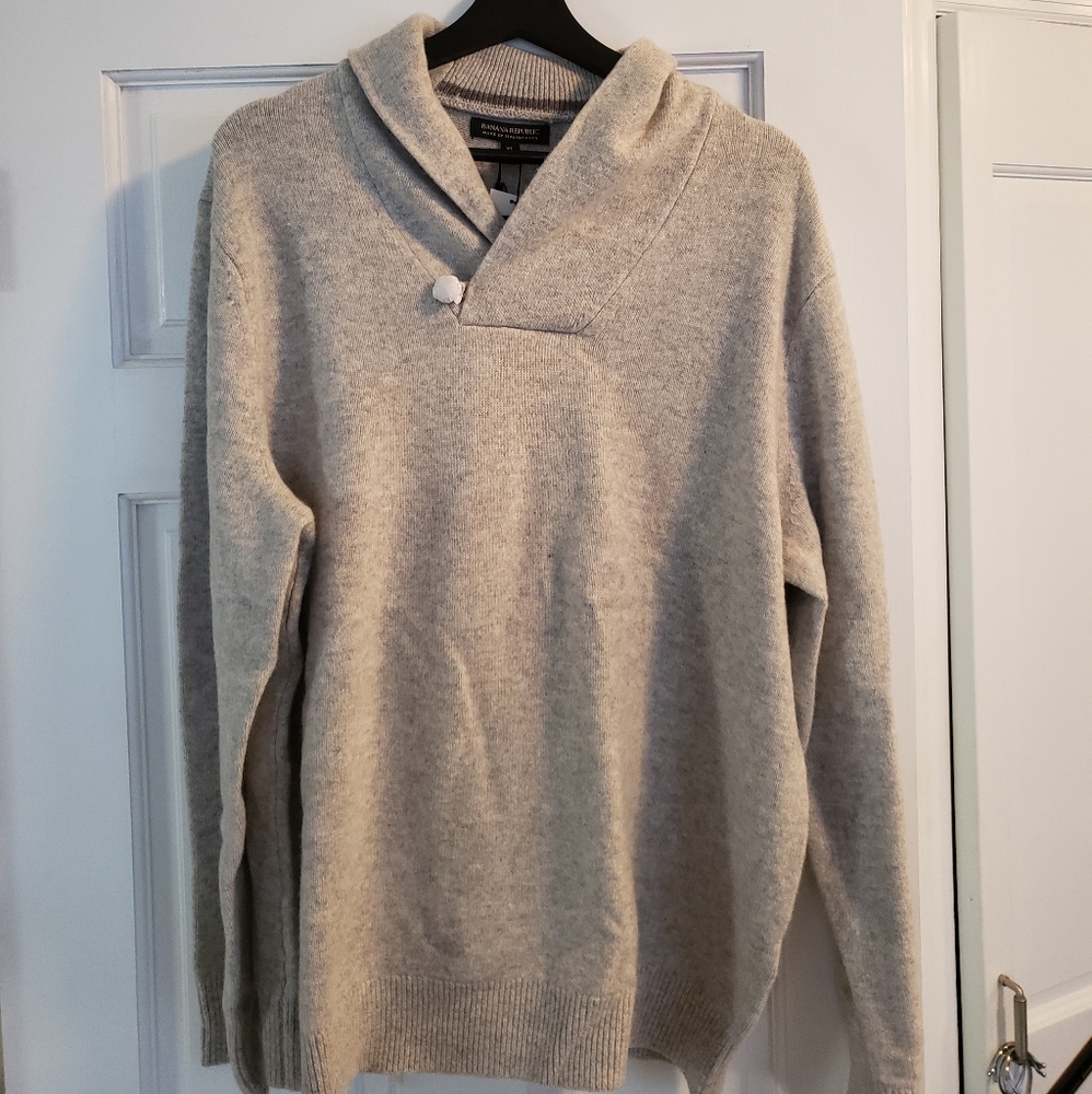 NEW NWT Banana Republic Men's Sweater, Great Gift!